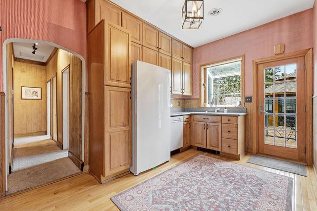 30825 Minnesota Avenue, Lindstrom, MN 55045