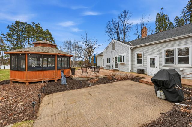 30825 Minnesota Avenue, Lindstrom, MN 55045