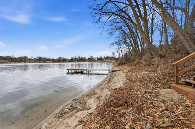 30825 Minnesota Avenue, Lindstrom, MN 55045