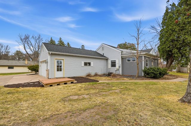 30825 Minnesota Avenue, Lindstrom, MN 55045