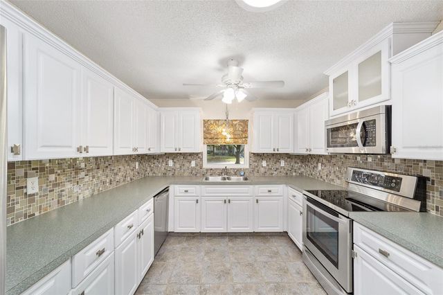 8841 SW 91ST STREET E, Ocala, FL 34481