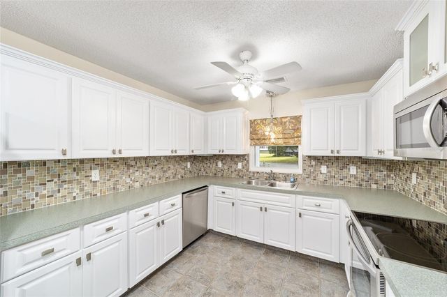 8841 SW 91ST STREET E, Ocala, FL 34481