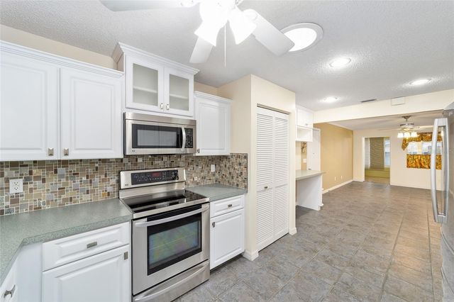 8841 SW 91ST STREET E, Ocala, FL 34481