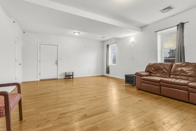 48 Dudley St 3, Boston, MA 02119