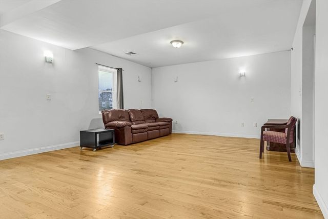 48 Dudley St 3, Boston, MA 02119