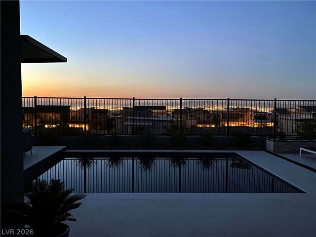 508 Vista Sunset Avenue, Las Vegas, NV 89138