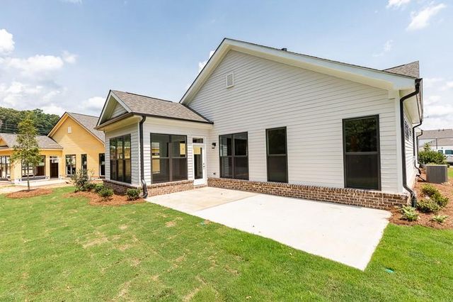 151 High Point Drive, Hoschton, GA 30548