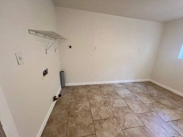 3843 Manchester, San Antonio, TX 78223
