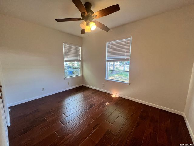 3843 Manchester, San Antonio, TX 78223