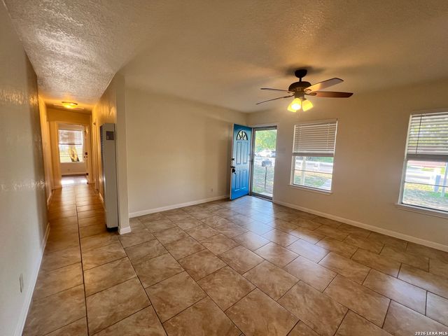 3843 Manchester, San Antonio, TX 78223