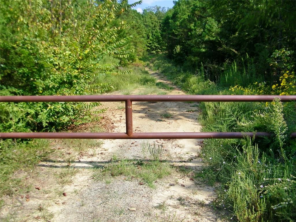 Image 2 of property listing at Highway 82, Red Oak, OK 74563