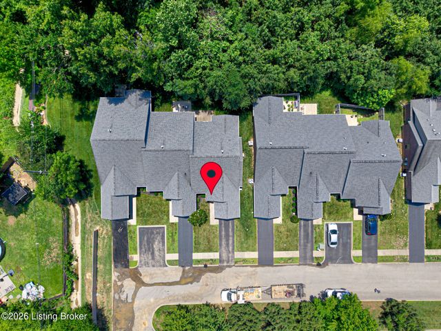 6712 Renate Rd, Louisville, KY 40291