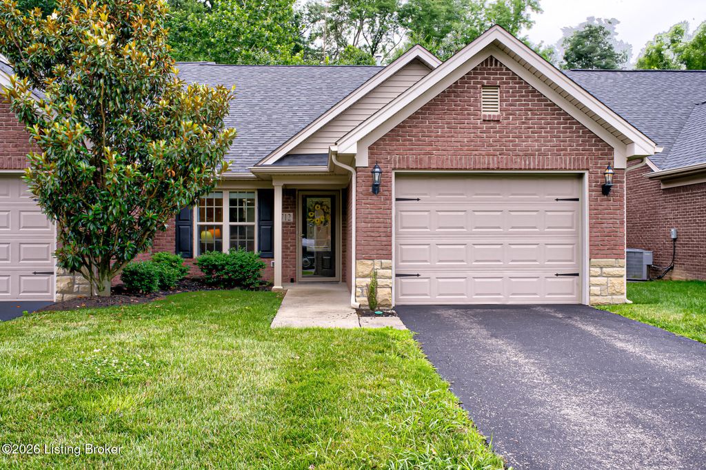 6712 Renate Rd, Louisville, KY 40291