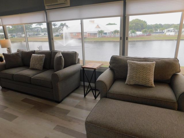 529 Hemingway Terrace 8, Fort Pierce, FL 34982