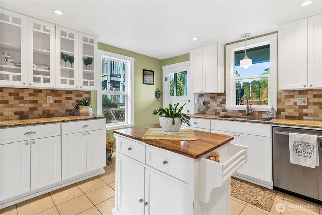 722 Alder Avenue, Sumner, WA 98390