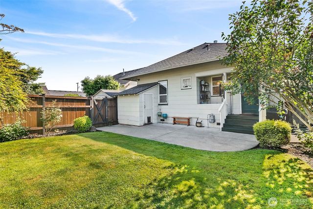 722 Alder Avenue, Sumner, WA 98390