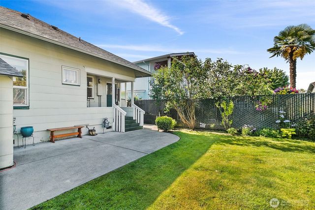 722 Alder Avenue, Sumner, WA 98390