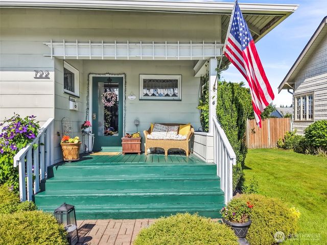 722 Alder Avenue, Sumner, WA 98390
