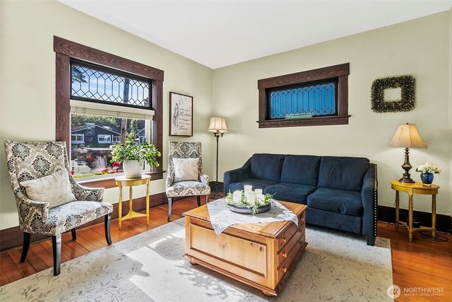 722 Alder Avenue, Sumner, WA 98390