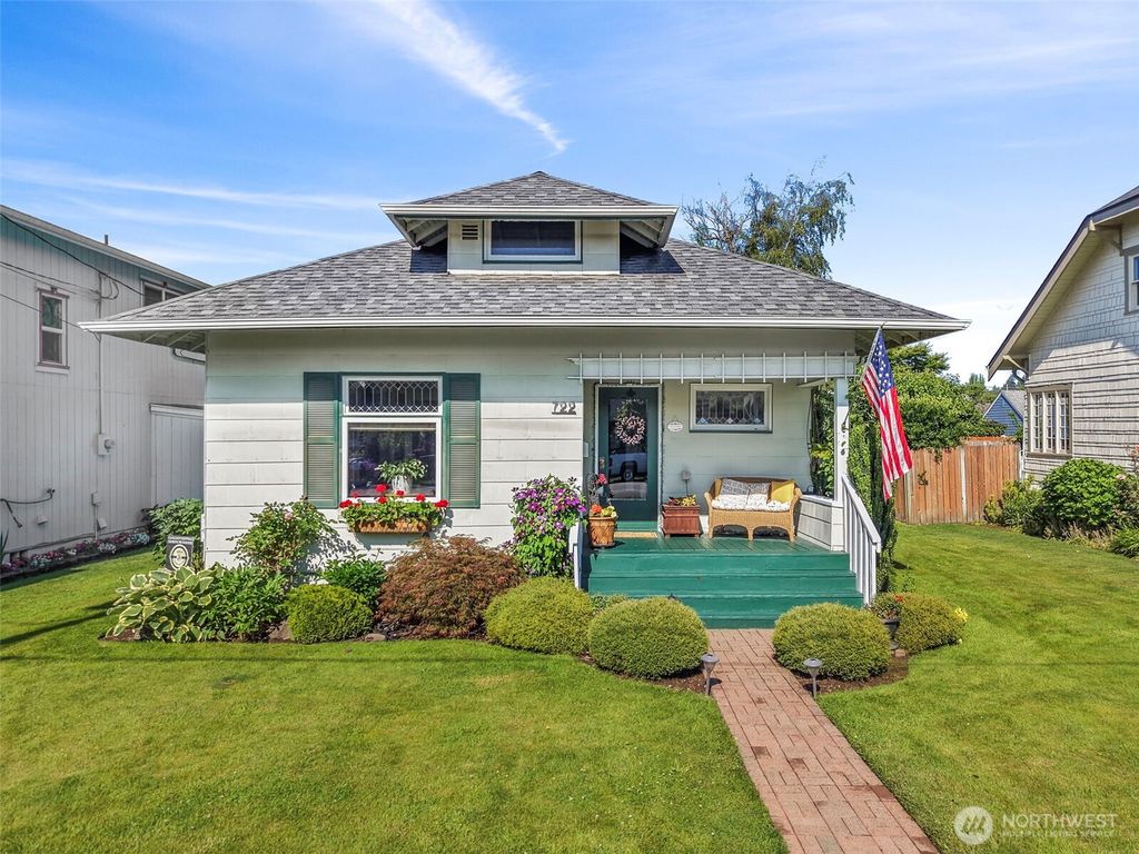 722 Alder Avenue, Sumner, WA 98390