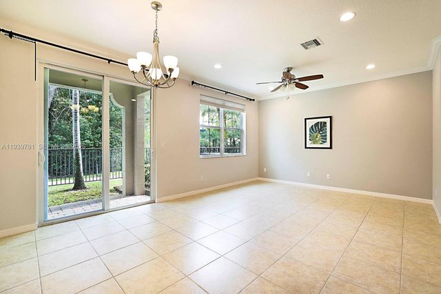 4631 Mediterranean Cir, Palm Beach Gardens, FL 33418