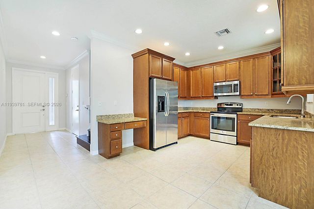 4631 Mediterranean Cir, Palm Beach Gardens, FL 33418