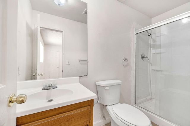 2151 S Bardell Avenue, Fresno, CA 93706