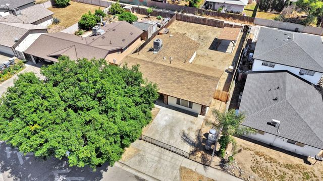 2151 S Bardell Avenue, Fresno, CA 93706
