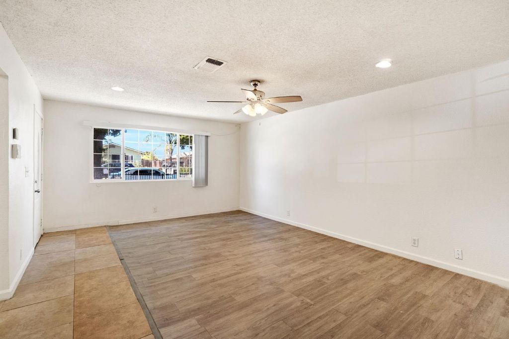 Image 6 of property listing at 2151 S Bardell Avenue, Fresno, CA 93706
