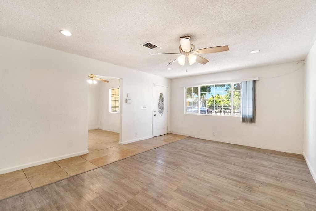 Image 7 of property listing at 2151 S Bardell Avenue, Fresno, CA 93706