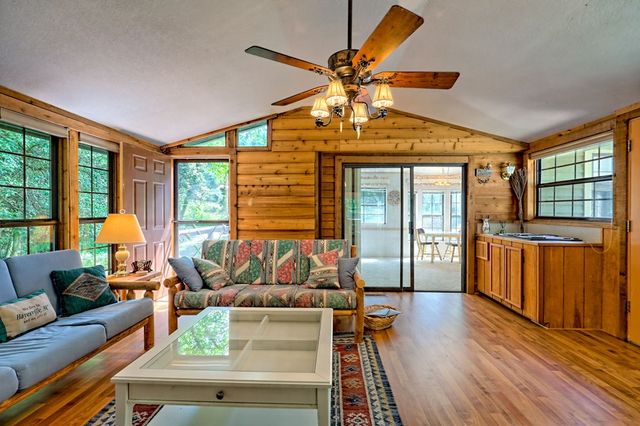 641 Cold Branch Road, Hayesville, NC 28904