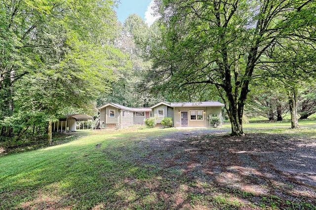 641 Cold Branch Road, Hayesville, NC 28904