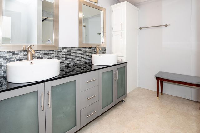 5074 Woodward, Coloma, MI 49038