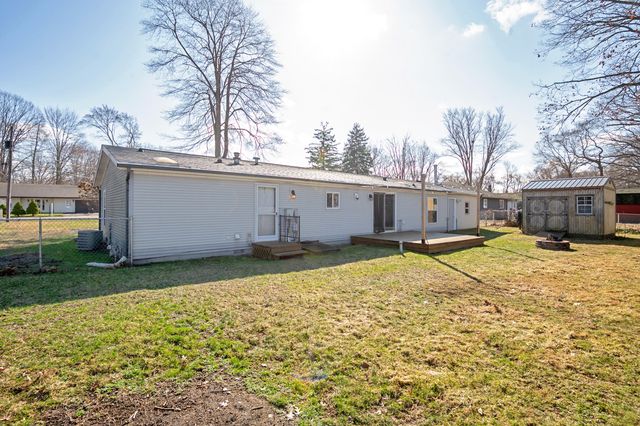 5074 Woodward, Coloma, MI 49038