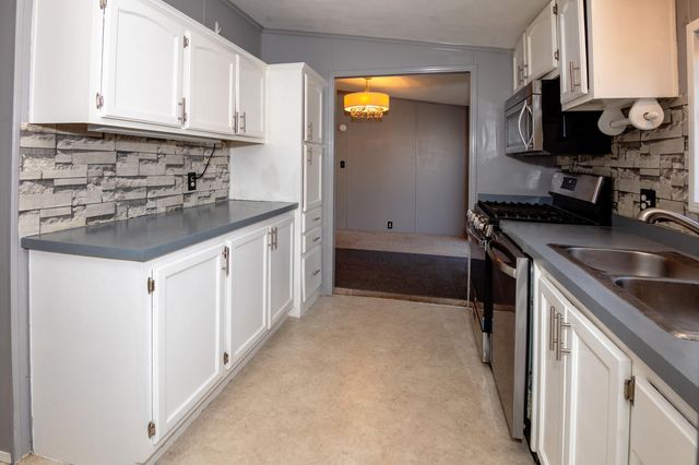 5074 Woodward, Coloma, MI 49038