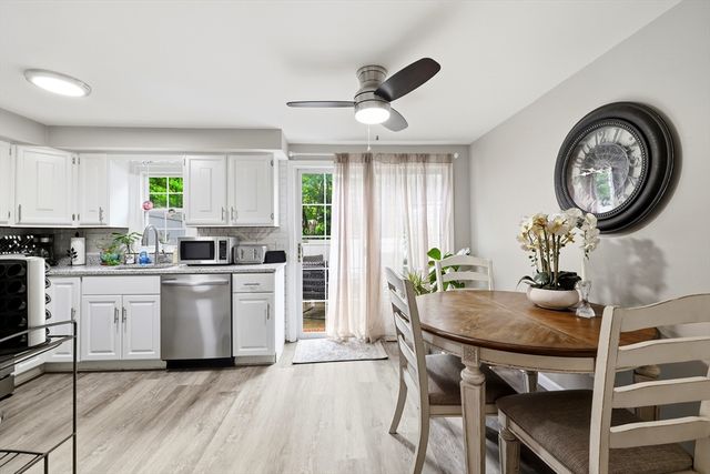 29 Plantation Dr 29, Agawam, MA 01001