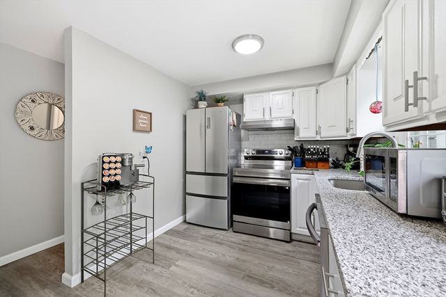29 Plantation Dr 29, Agawam, MA 01001