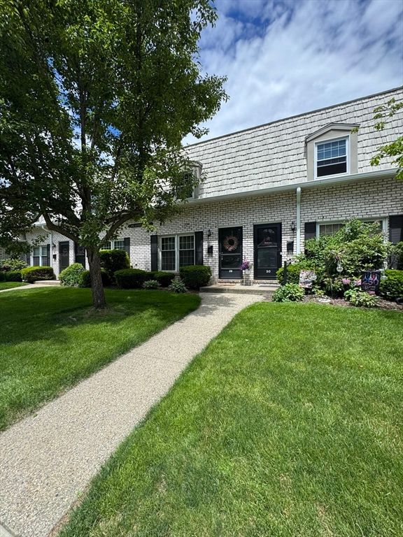 29 Plantation Dr 29, Agawam, MA 01001