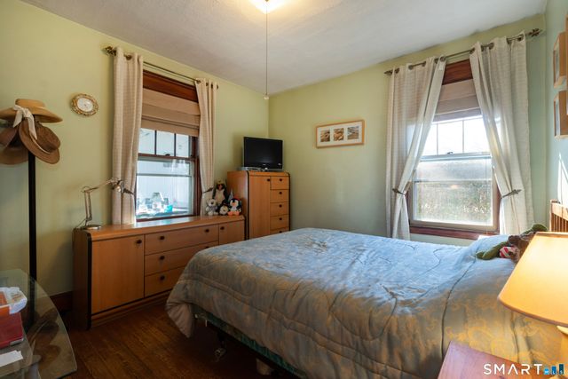 61 Home Place, Branford, CT 06405