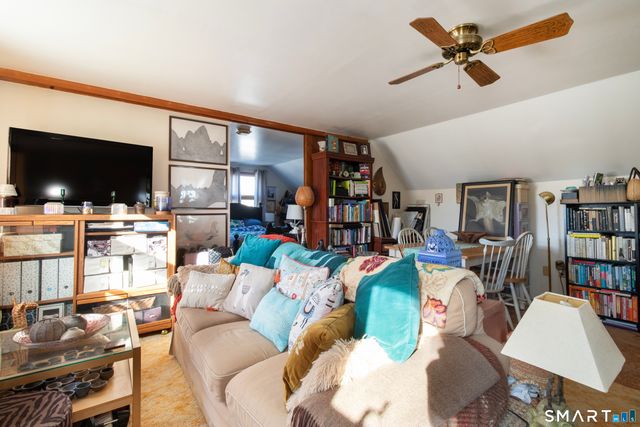 61 Home Place, Branford, CT 06405