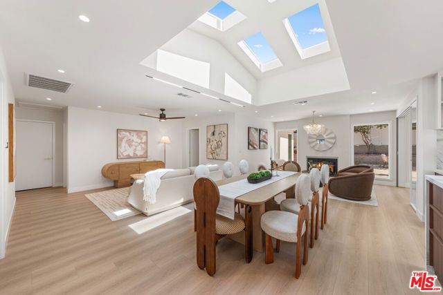 1180 Coronet Avenue, Pasadena, CA 91107