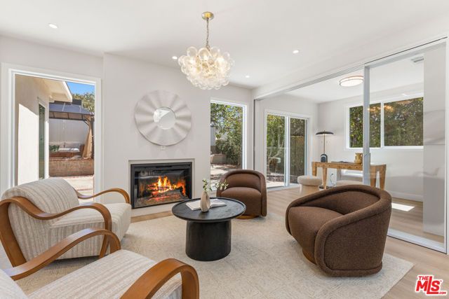 1180 Coronet Avenue, Pasadena, CA 91107