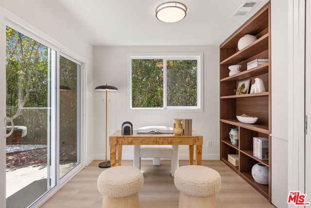 1180 Coronet Avenue, Pasadena, CA 91107