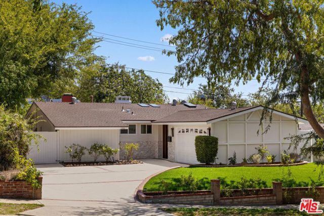 1180 Coronet Avenue, Pasadena, CA 91107