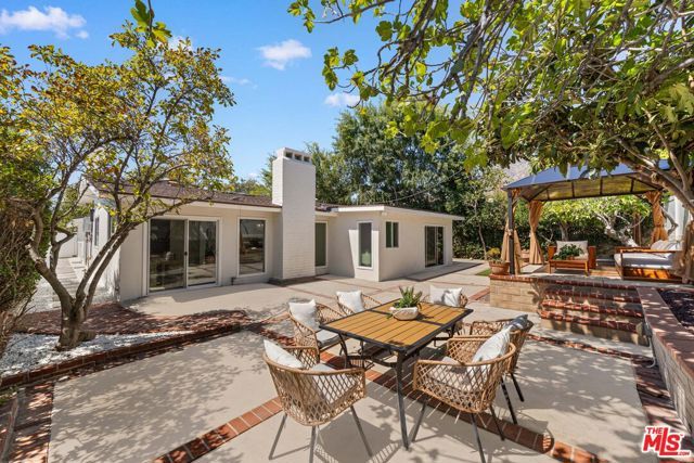 1180 Coronet Avenue, Pasadena, CA 91107