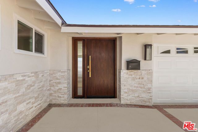1180 Coronet Avenue, Pasadena, CA 91107