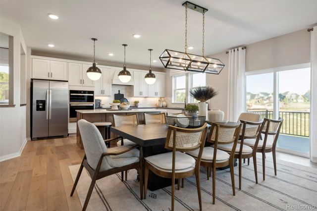 693 Gretchen Lane, Saline, MI 48176