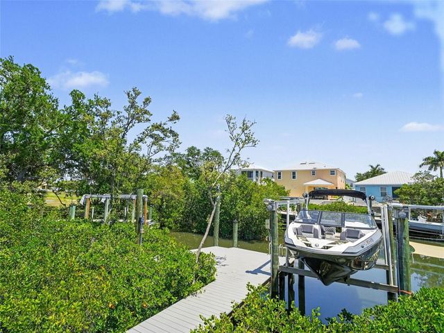6417 KEY ISLAND AVE, Apollo Beach, FL 33572