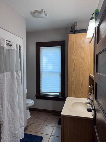208 E CALUMET STREET, Appleton, WI 54915