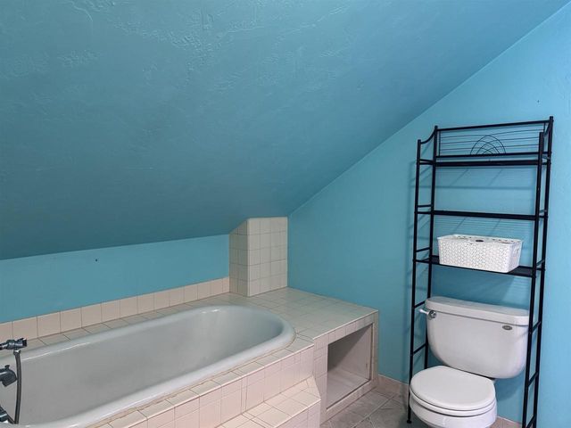 208 E CALUMET STREET, Appleton, WI 54915
